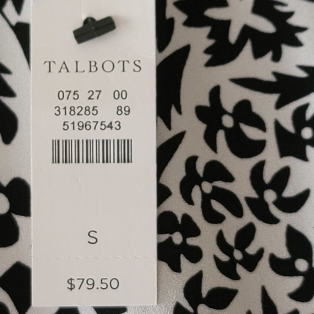 Talbot's B&W Sleeveless top with floral design NWT - Picture 5 of 7